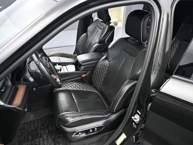 Photo of 2022 Rocky Mountain Pearlcoat Jeep Grand Cherokee L