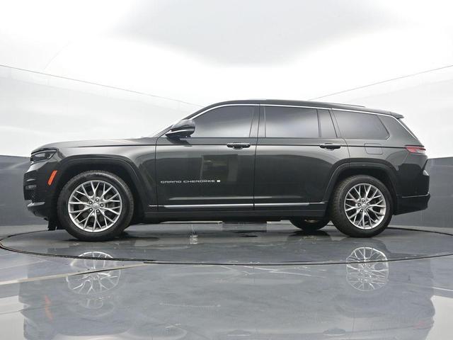 Photo of 2022 Rocky Mountain Pearlcoat Jeep Grand Cherokee L
