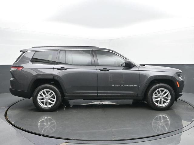 Photo of 2025 Metallic Jeep Grand Cherokee L