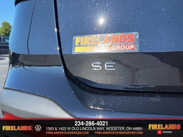 Photo of 2025 Deep Black Pearl Volkswagen Taos