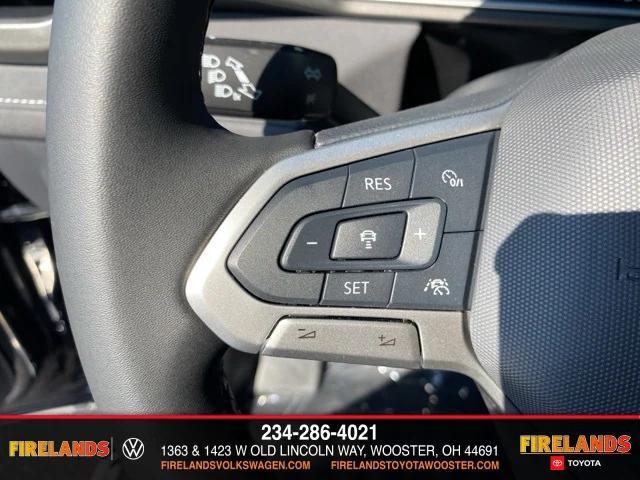 Photo of 2025 Deep Black Pearl Volkswagen Taos