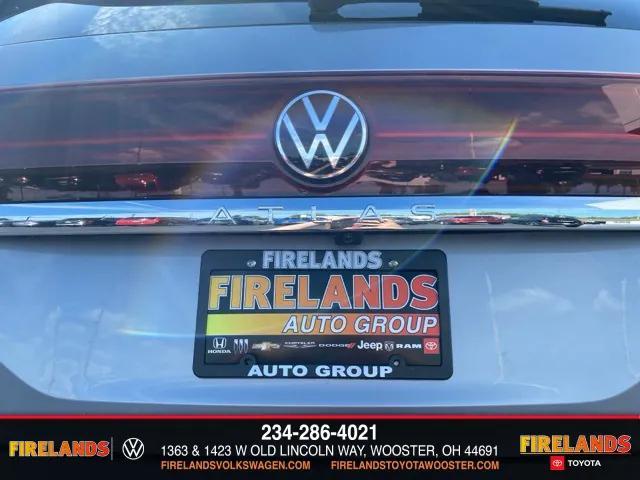 Photo of 2026 Silver Mist Volkswagen Atlas