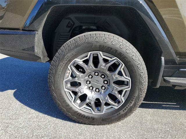 Photo of 2025 Deep Aurora Metallic (Dark Bronze) GMC HUMMER EV Pickup