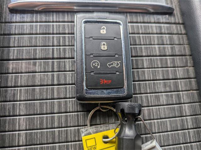 Photo of 2022 Baltic Gray Metallic Clearcoat Jeep Wagoneer