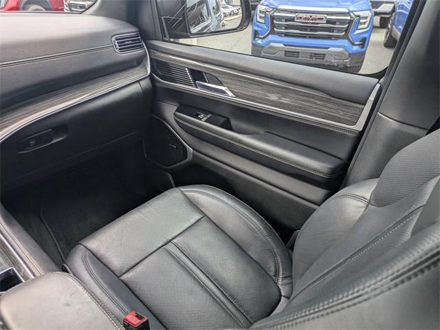 Photo of 2022 Baltic Gray Metallic Clearcoat Jeep Wagoneer