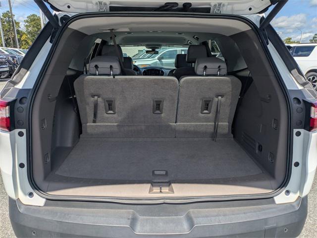 Photo of 2020 Summit White Chevrolet Traverse