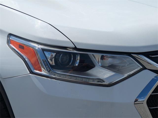 Photo of 2020 Summit White Chevrolet Traverse