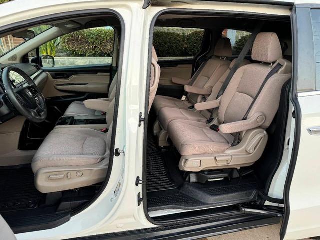 Photo of 2019 White Honda Odyssey