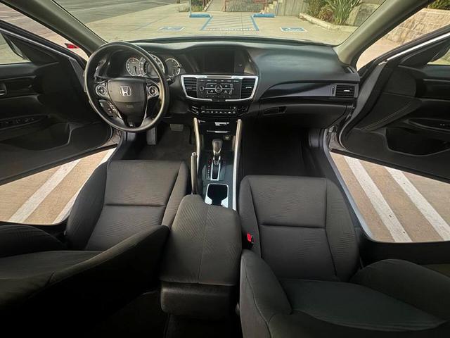 Photo of 2017 Silver Honda Accord