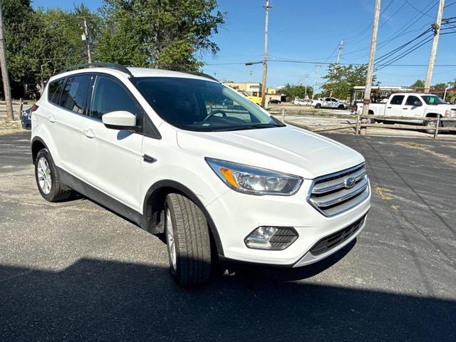 Photo of 2018 WHITE Ford Escape