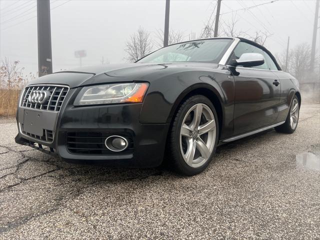 Photo of 2011 Brilliant Black/Black Roof Audi S5