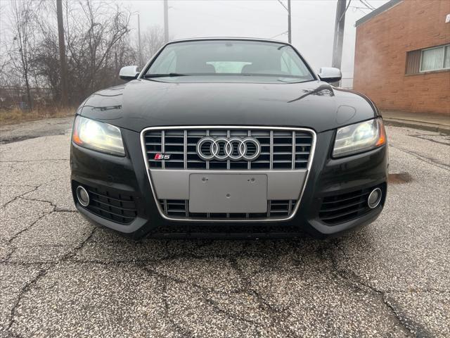 Photo of 2011 Brilliant Black/Black Roof Audi S5