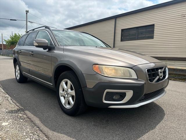 Photo of 2011 BROWN Volvo XC70