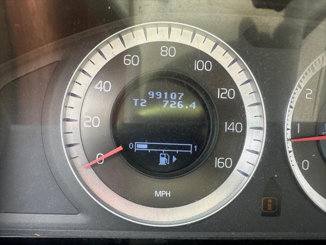 Photo of 2011 BROWN Volvo XC70