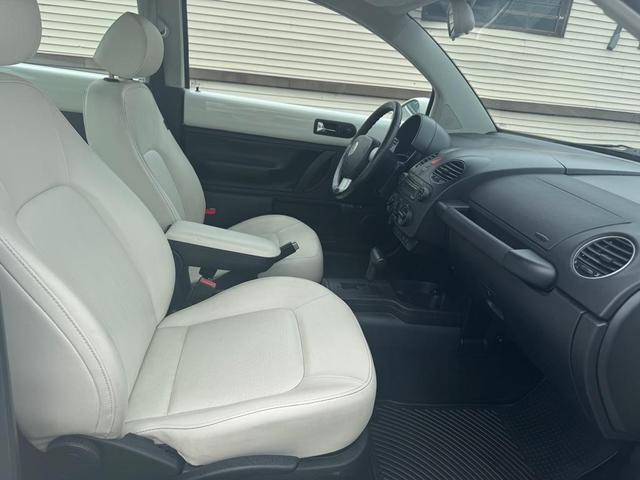 Photo of 2008 Campanella White Volkswagen New Beetle