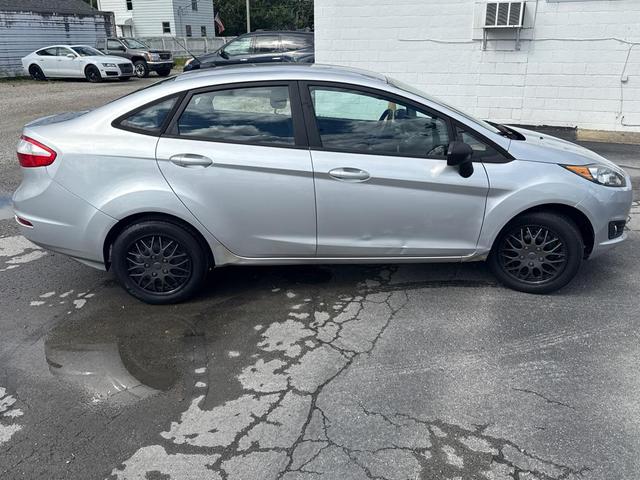 Photo of 2019 Ingot Silver Metallic Ford Fiesta