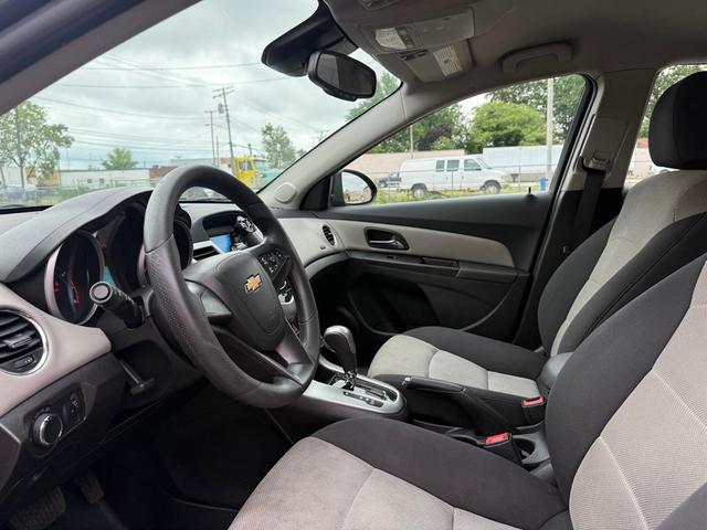Photo of 2013 Atlantis Blue Metallic Chevrolet Cruze