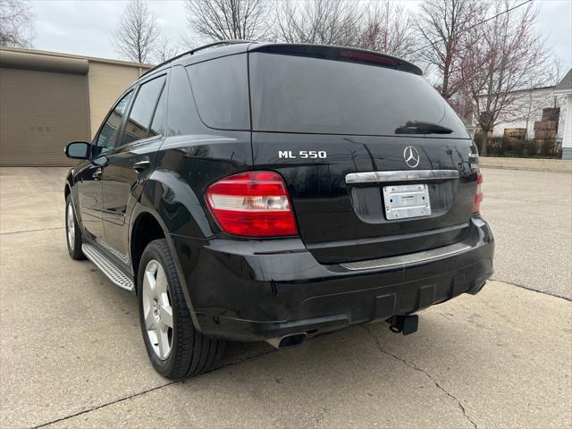 Photo of 2008 BLACK Mercedes-Benz M-Class