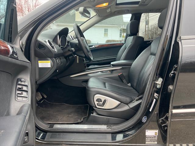 Photo of 2008 BLACK Mercedes-Benz M-Class