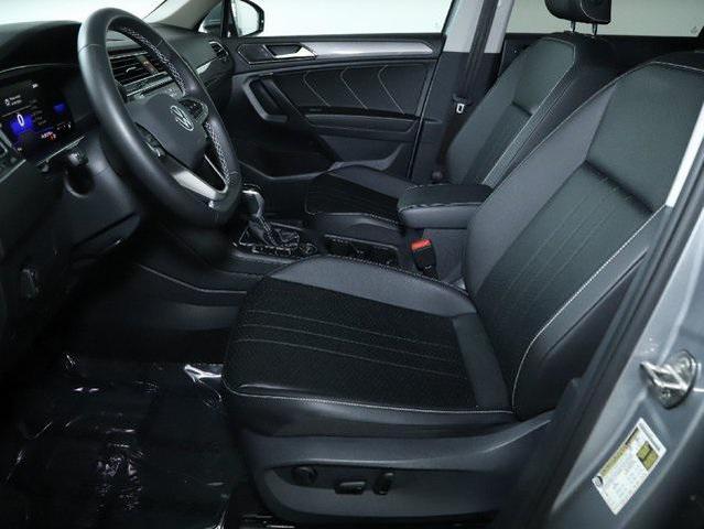 Photo of 2022 Silver Metallic Volkswagen Tiguan
