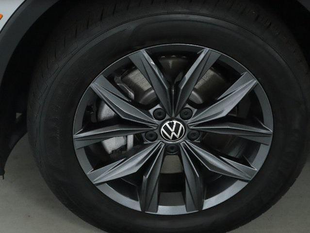 Photo of 2022 Silver Metallic Volkswagen Tiguan