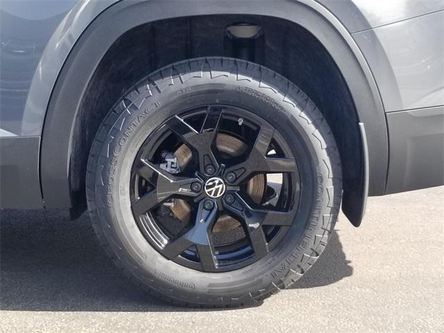Photo of 2025 Pure Gray Volkswagen Atlas