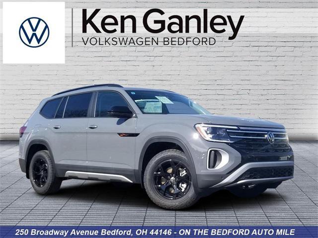 Photo of 2025 Pure Gray Volkswagen Atlas