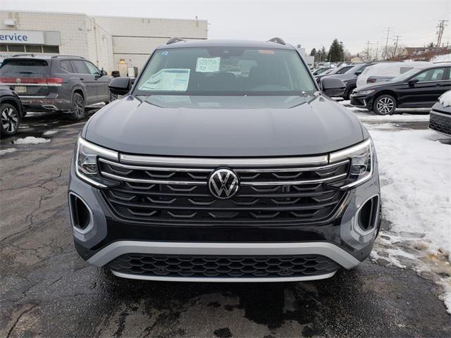 Photo of 2025 Pure Gray Volkswagen Atlas