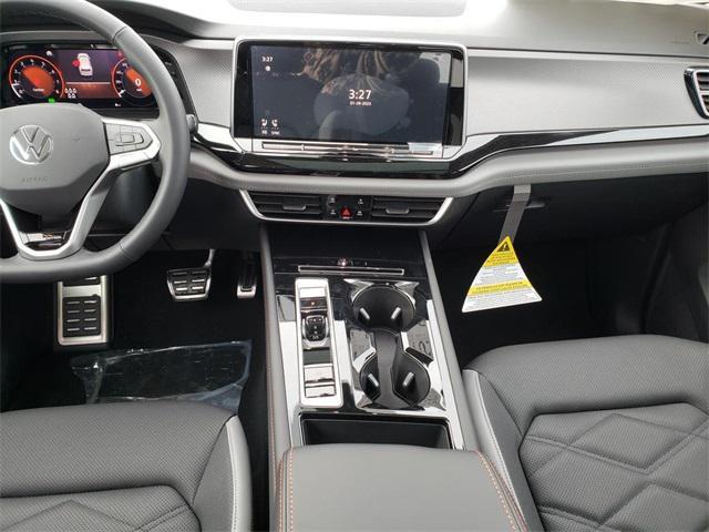 Photo of 2025 Pure Gray Volkswagen Atlas