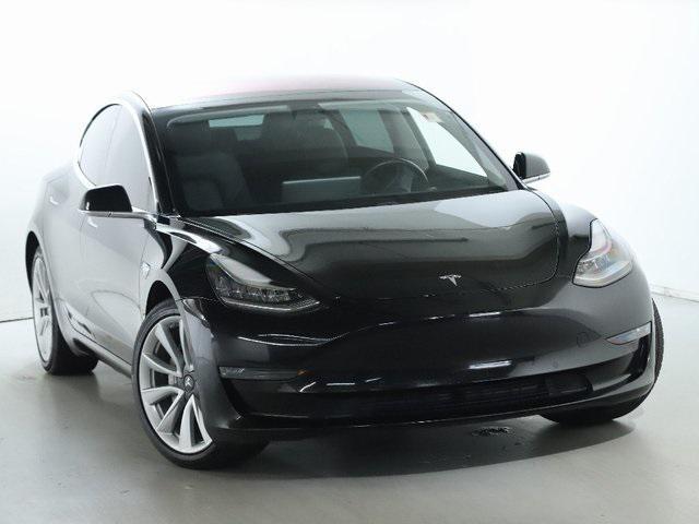Photo of 2018 Obsidian Black Metallic Tesla Model 3