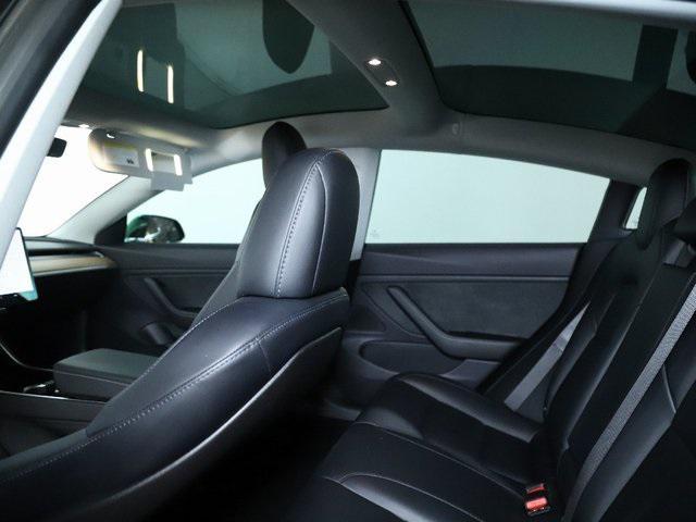 Photo of 2018 Obsidian Black Metallic Tesla Model 3