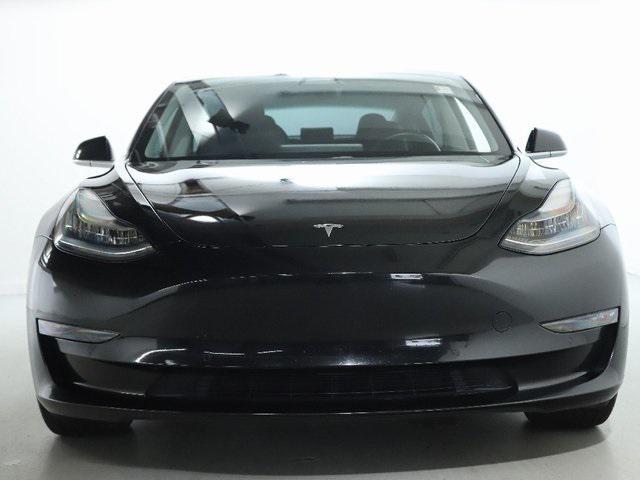 Photo of 2018 Obsidian Black Metallic Tesla Model 3