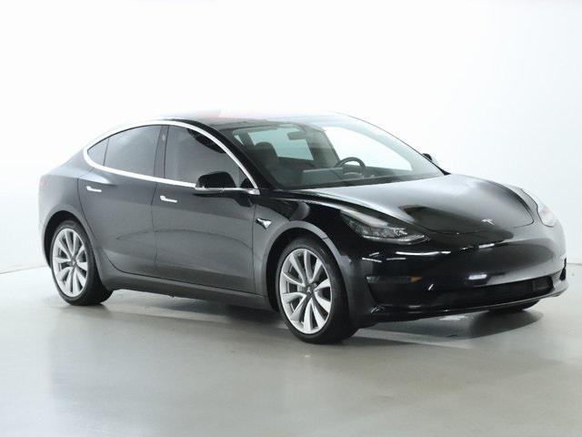 Photo of 2018 Obsidian Black Metallic Tesla Model 3