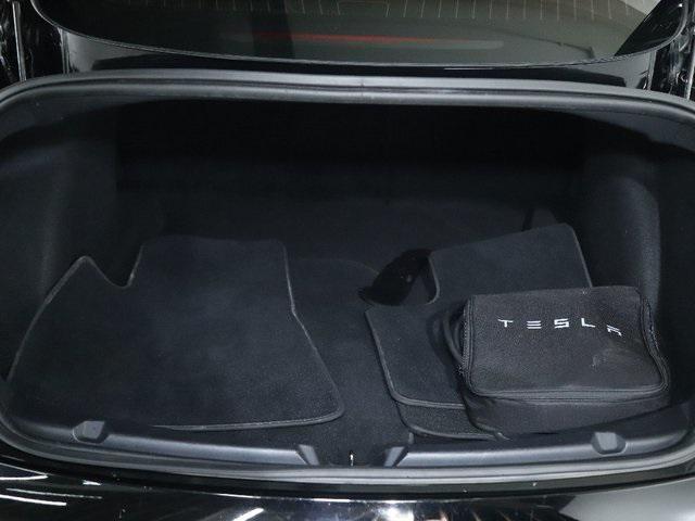 Photo of 2018 Obsidian Black Metallic Tesla Model 3