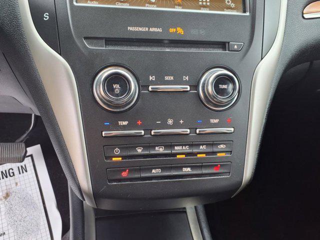 Photo of 2017 Ingot Silver Lincoln MKC
