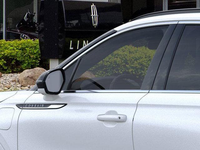 Photo of 2025 Pristine White Metallic Tri-Coat Lincoln Corsair