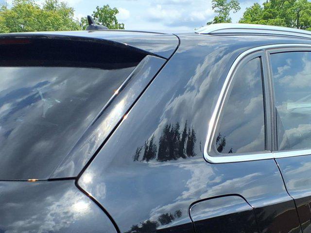 Photo of 2016 Brilliant Black Audi Q3