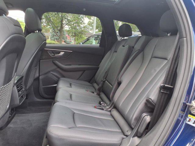 Photo of 2021 Navarra Blue Metallic Audi Q7