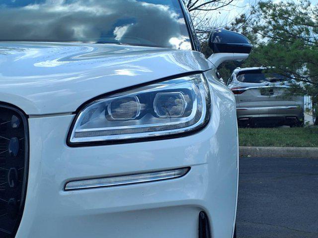 Photo of 2024 Pristine White Metallic Tri-Coat Lincoln Corsair