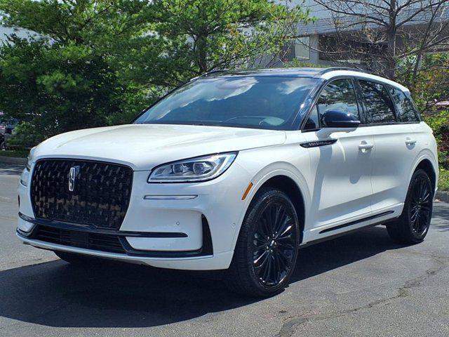 Photo of 2024 Pristine White Metallic Tri-Coat Lincoln Corsair