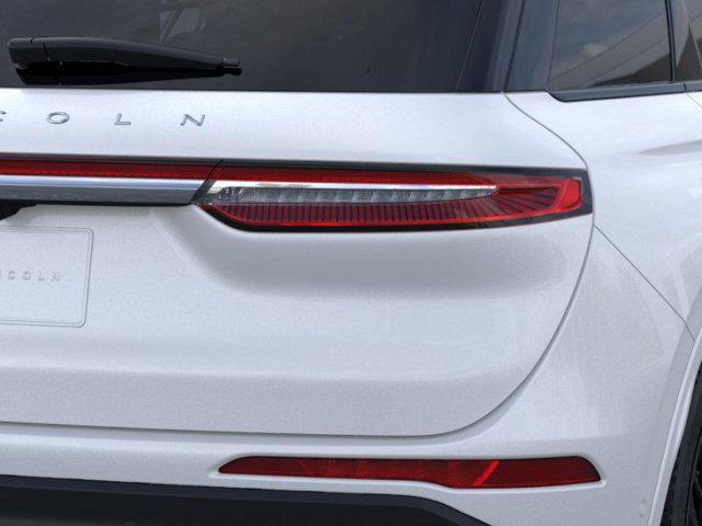 Photo of 2023 Pristine White Metallic Tri-Coat Lincoln Corsair