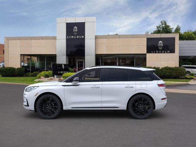 Photo of 2024 Pristine White Metallic Tri-Coat Lincoln Corsair