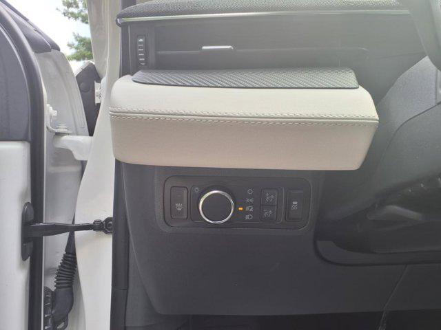 Photo of 2023 Star White Metallic Tri-Coat Ford Mustang Mach-E