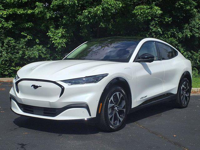 Photo of 2023 Star White Metallic Tri-Coat Ford Mustang Mach-E