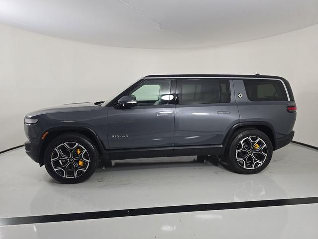Photo of 2024 El Cap Granite Rivian R1S