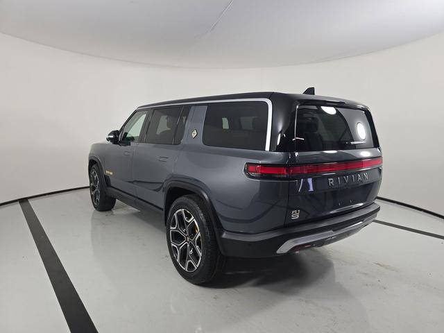 Photo of 2024 El Cap Granite Rivian R1S