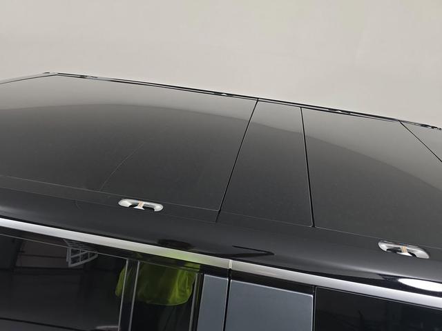 Photo of 2024 El Cap Granite Rivian R1S