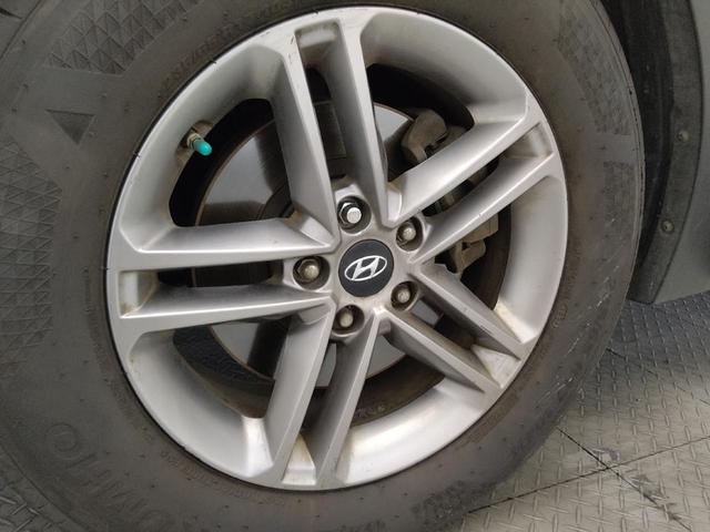 Photo of 2017 Frost White Pearl Hyundai Santa Fe Sport