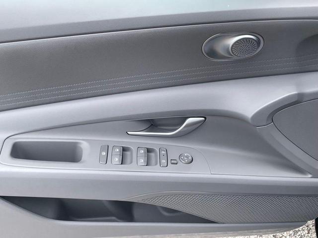 Photo of 2025 Black Hyundai ELANTRA HEV