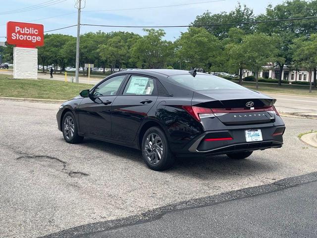 Photo of 2025 Black Hyundai ELANTRA HEV